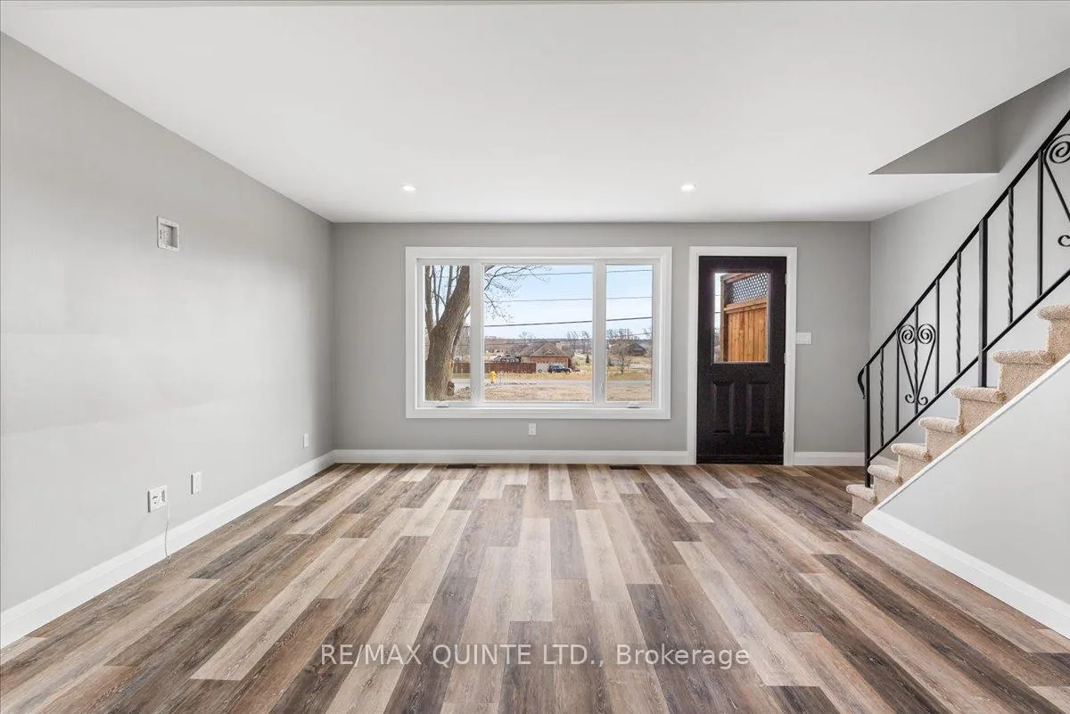 Photo 8 of Unit 3, 865 Old 2 Highway, Quinte West, Sidney Ward — HOMEH