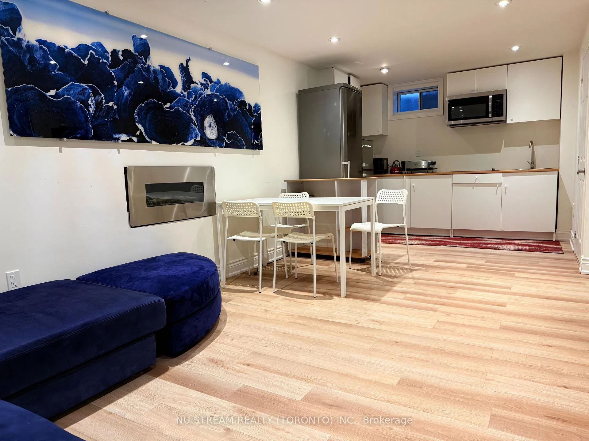 Photo 2 of 45 Henricks Road, Markham, Aileen-Willowbrook — HOMEH