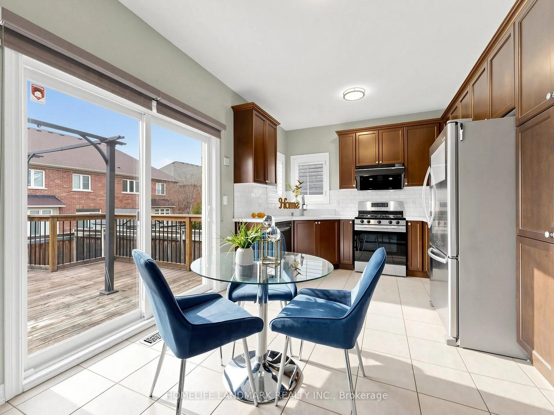 Photo 8 of 84 Lewis Honey Drive, Aurora, Bayview Northeast — HOMEH