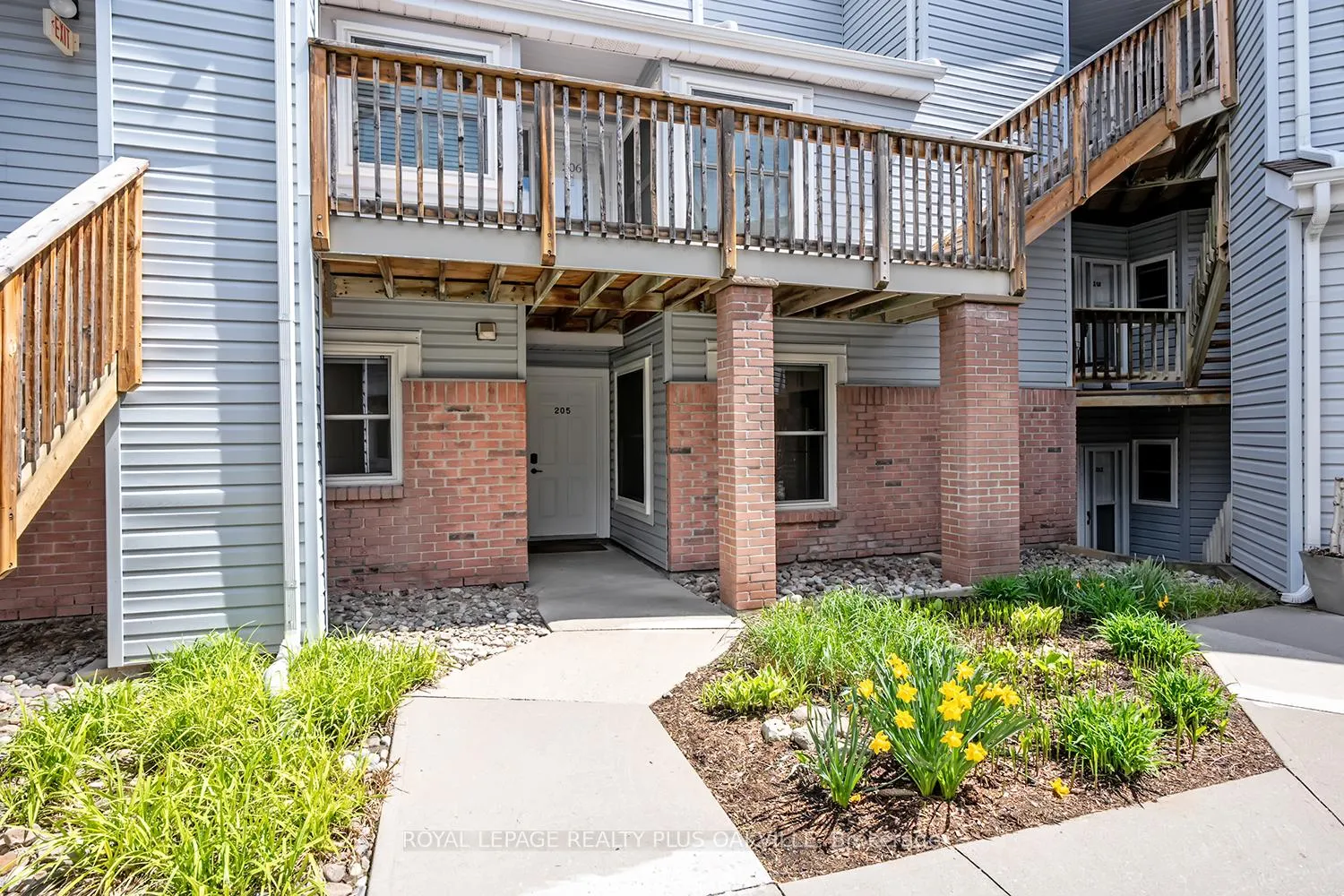 Photo 1 of Unit 205, 1220 Thorpe Road, Burlington, Brant — HOMEH