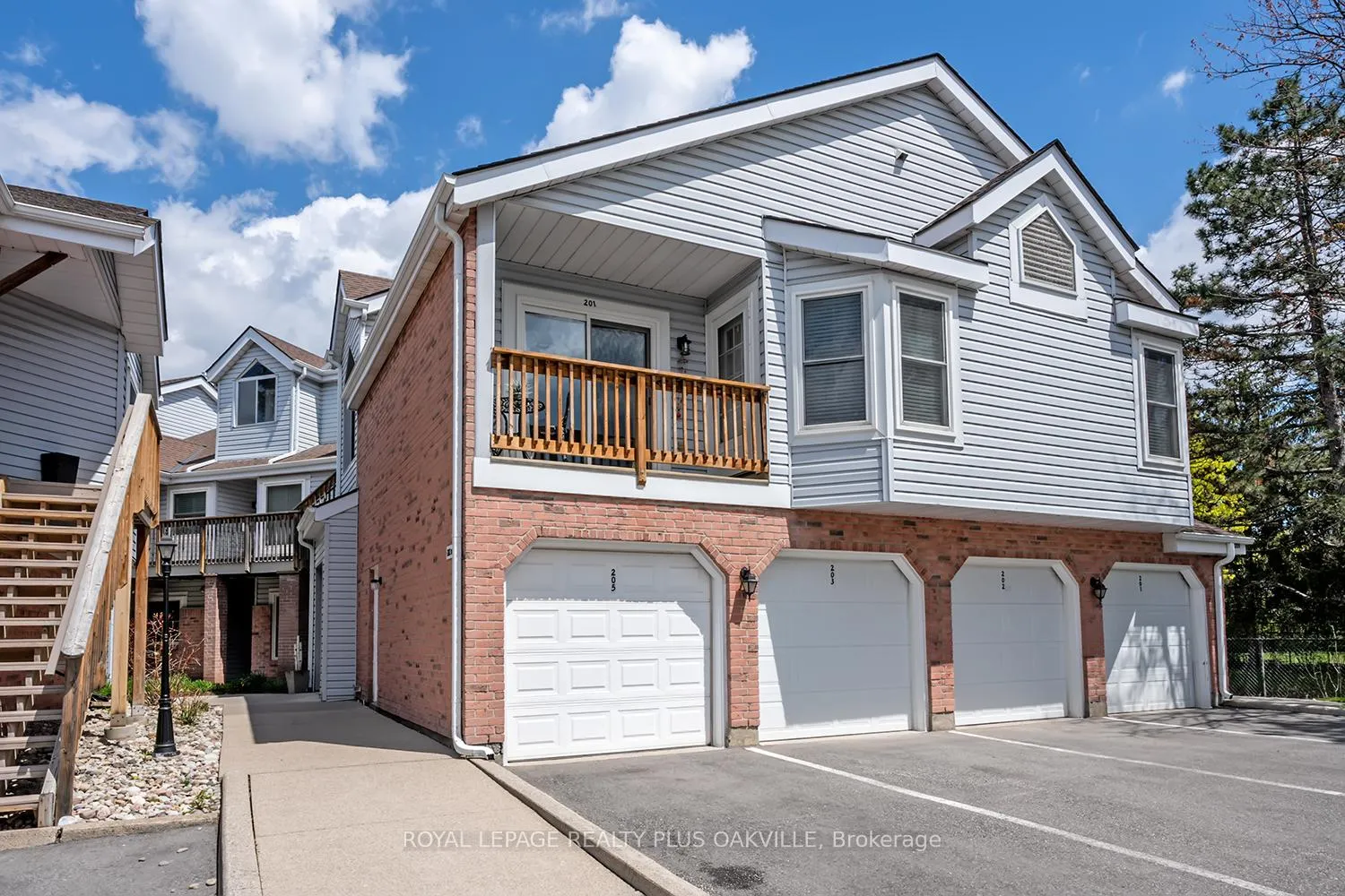 Photo 2 of Unit 205, 1220 Thorpe Road, Burlington, Brant — HOMEH