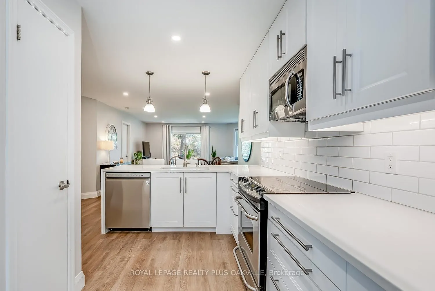 Photo 6 of Unit 205, 1220 Thorpe Road, Burlington, Brant — HOMEH