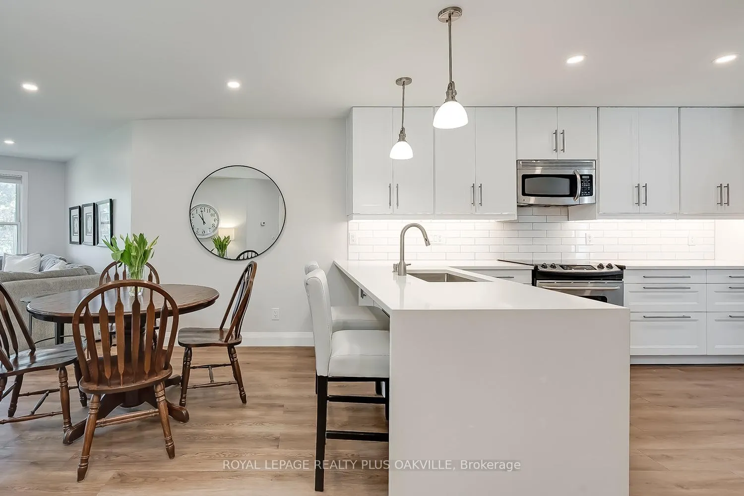 Photo 7 of Unit 205, 1220 Thorpe Road, Burlington, Brant — HOMEH