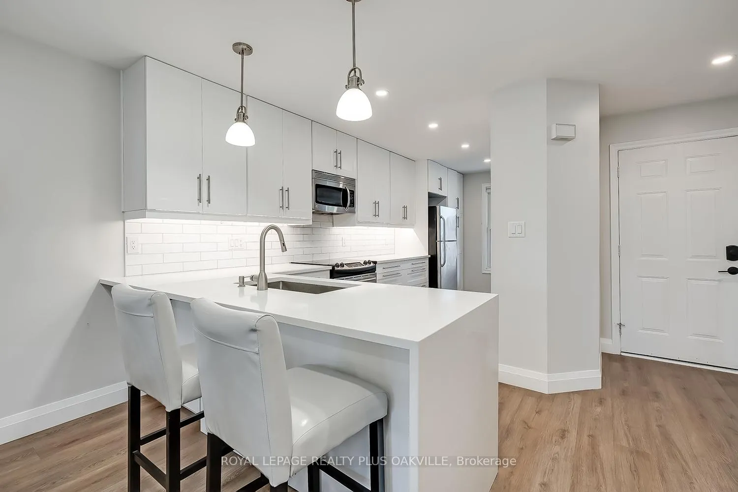 Photo 8 of Unit 205, 1220 Thorpe Road, Burlington, Brant — HOMEH