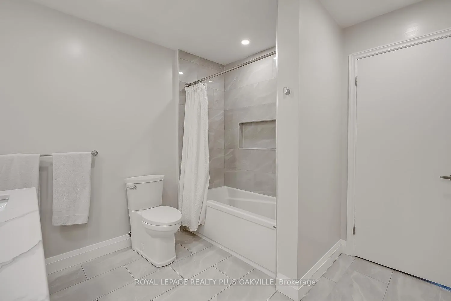 Photo 19 of Unit 205, 1220 Thorpe Road, Burlington, Brant — HOMEH