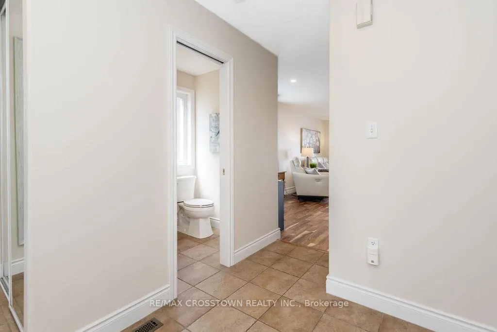 Photo 6 of 324 Cundles Road E, Barrie, Little Lake — HOMEH