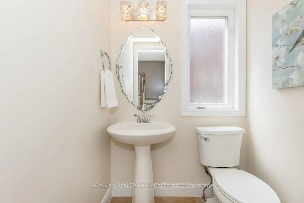 Photo 7 of 324 Cundles Road E, Barrie, Little Lake — HOMEH