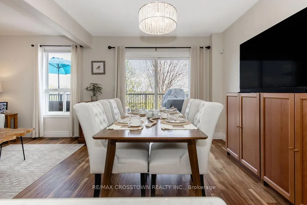 Photo 14 of 324 Cundles Road E, Barrie, Little Lake — HOMEH