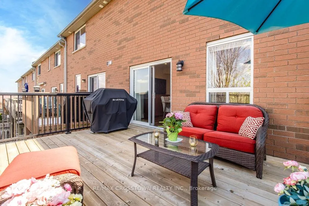 Photo 17 of 324 Cundles Road E, Barrie, Little Lake — HOMEH