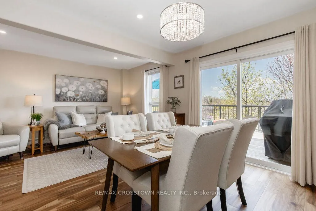 Photo 18 of 324 Cundles Road E, Barrie, Little Lake — HOMEH