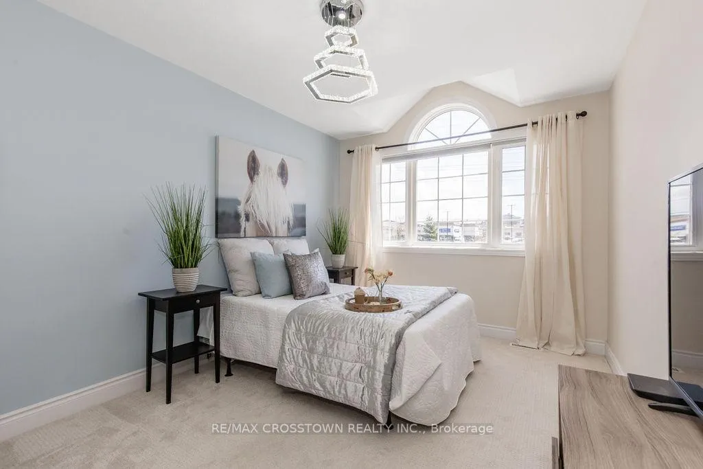 Photo 29 of 324 Cundles Road E, Barrie, Little Lake — HOMEH