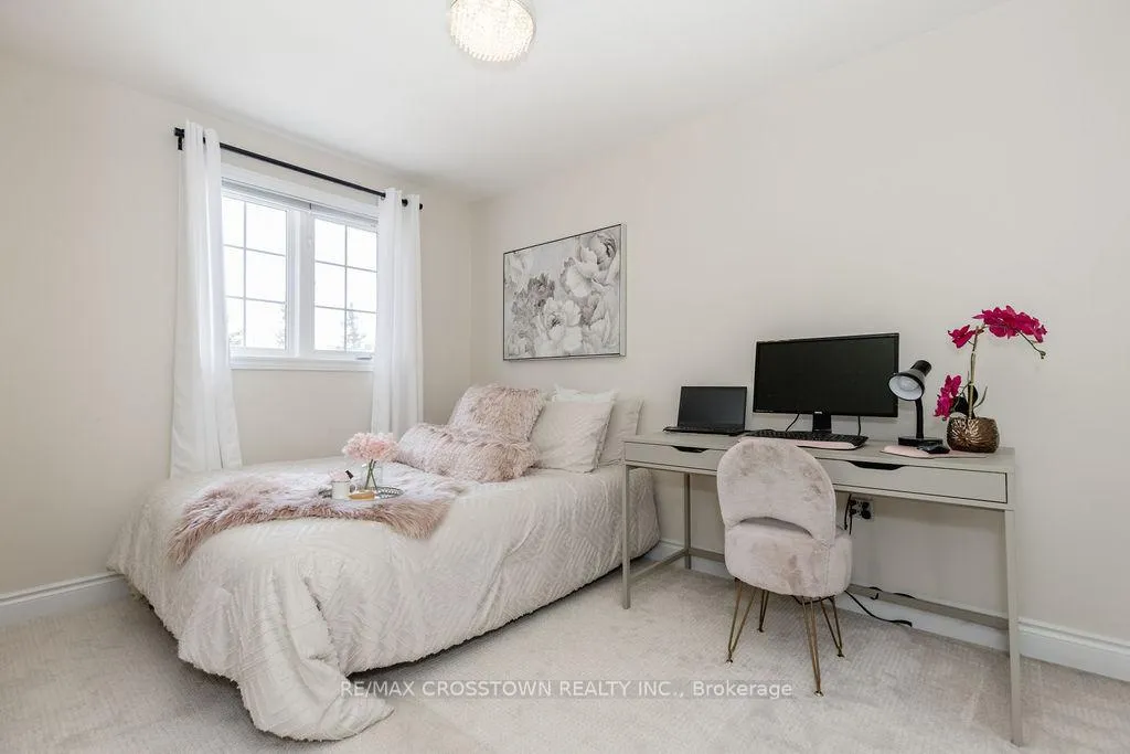 Photo 31 of 324 Cundles Road E, Barrie, Little Lake — HOMEH
