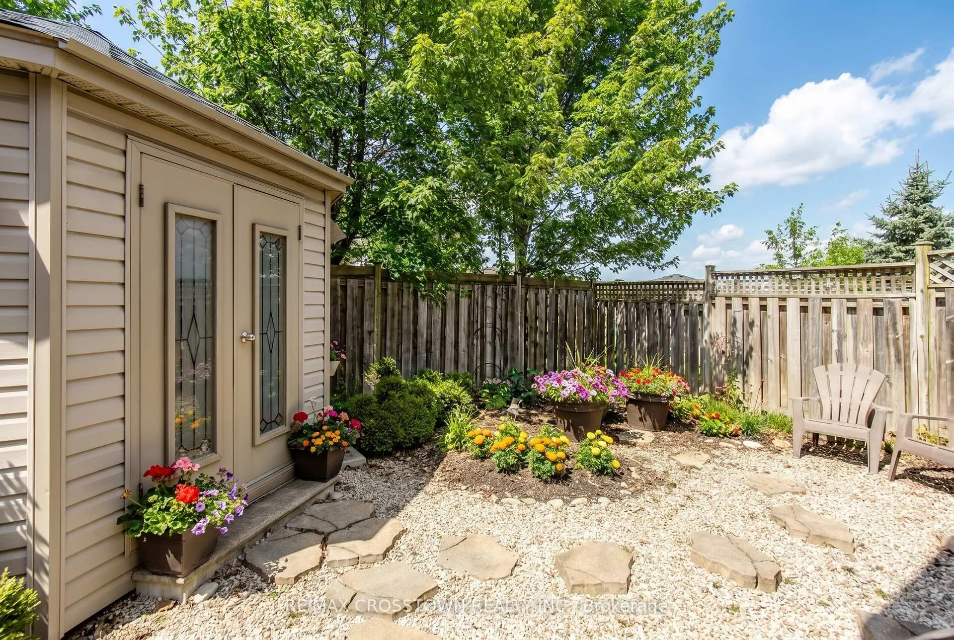 Photo 45 of 324 Cundles Road E, Barrie, Little Lake — HOMEH
