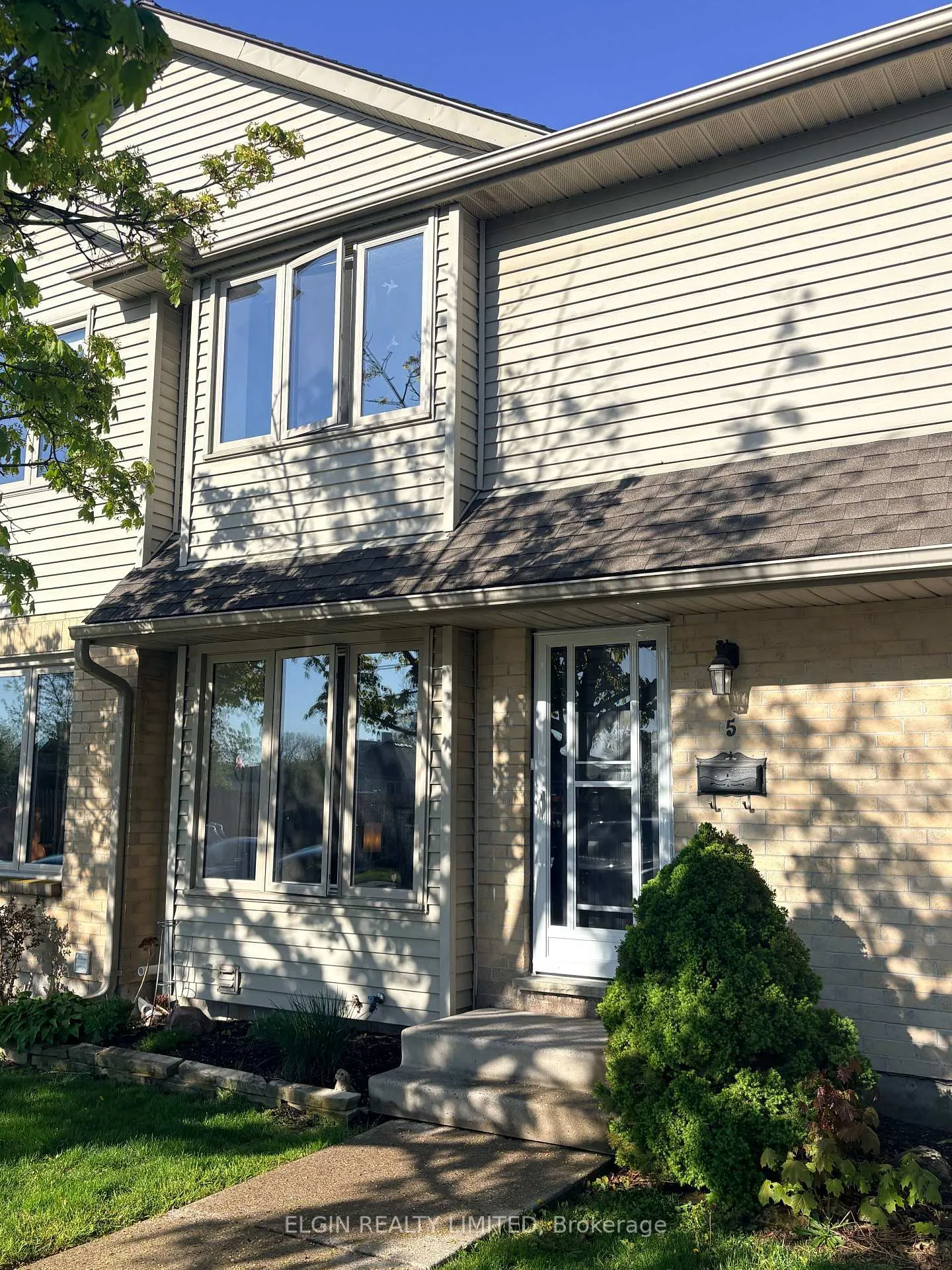 Front of Unit 5, 1138 Kipps Lane