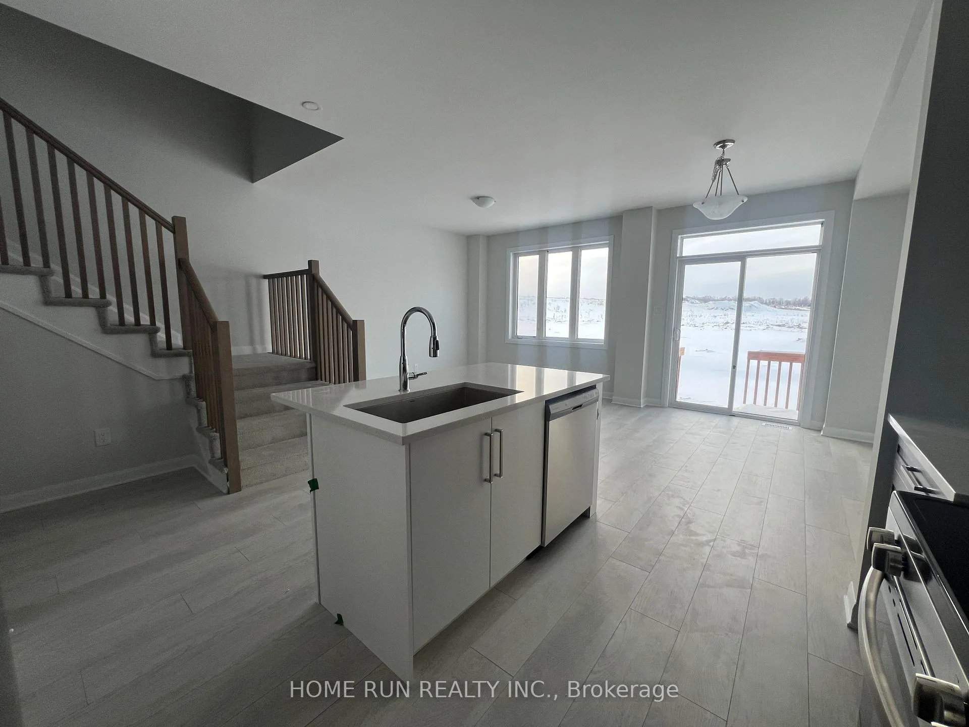 Photo 5 of 144 Invention Boulevard, Ottawa, Kanata - Morgan's Grant/South March — HOMEH