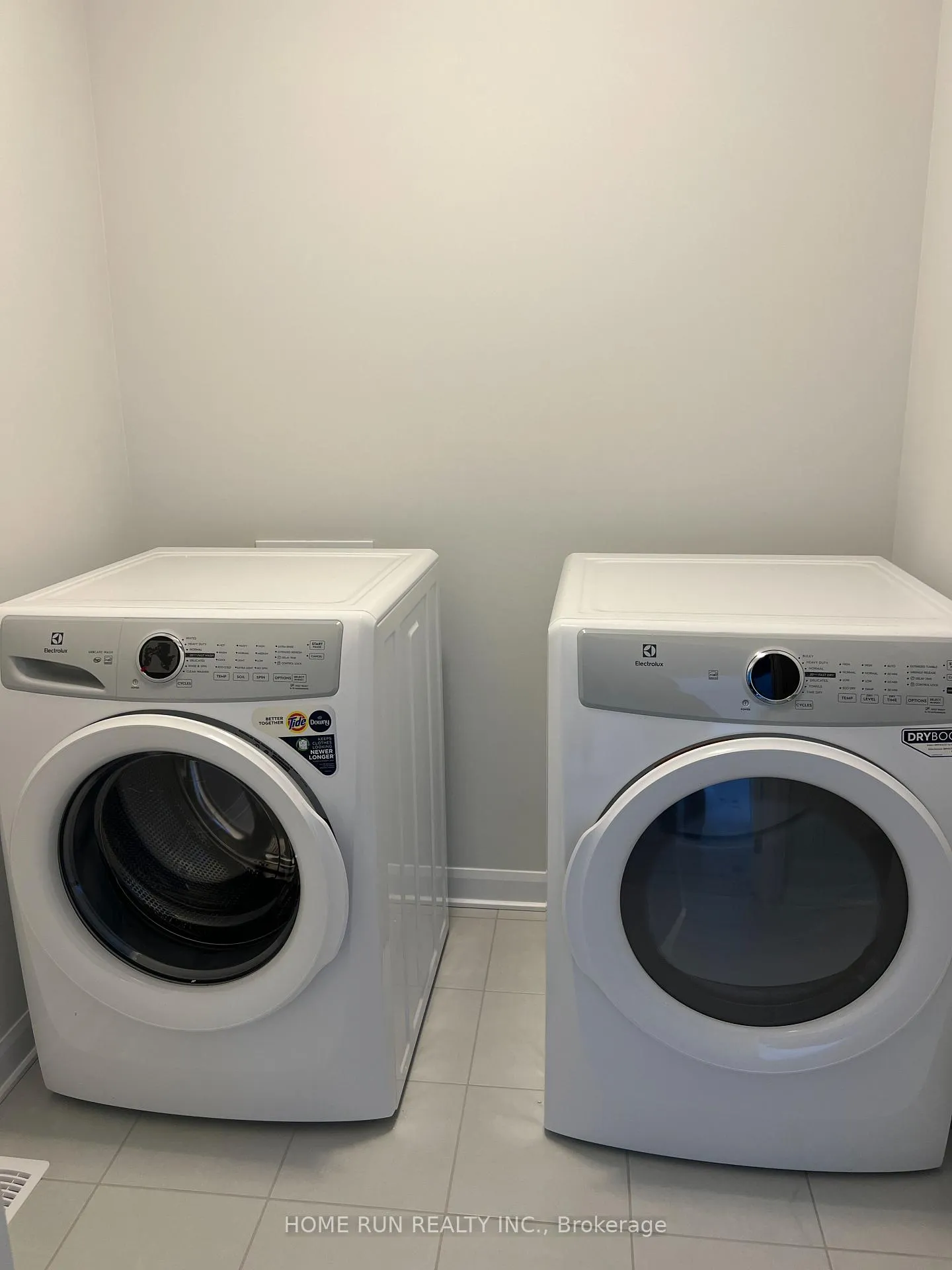Photo 16 of 144 Invention Boulevard, Ottawa, Kanata - Morgan's Grant/South March — HOMEH