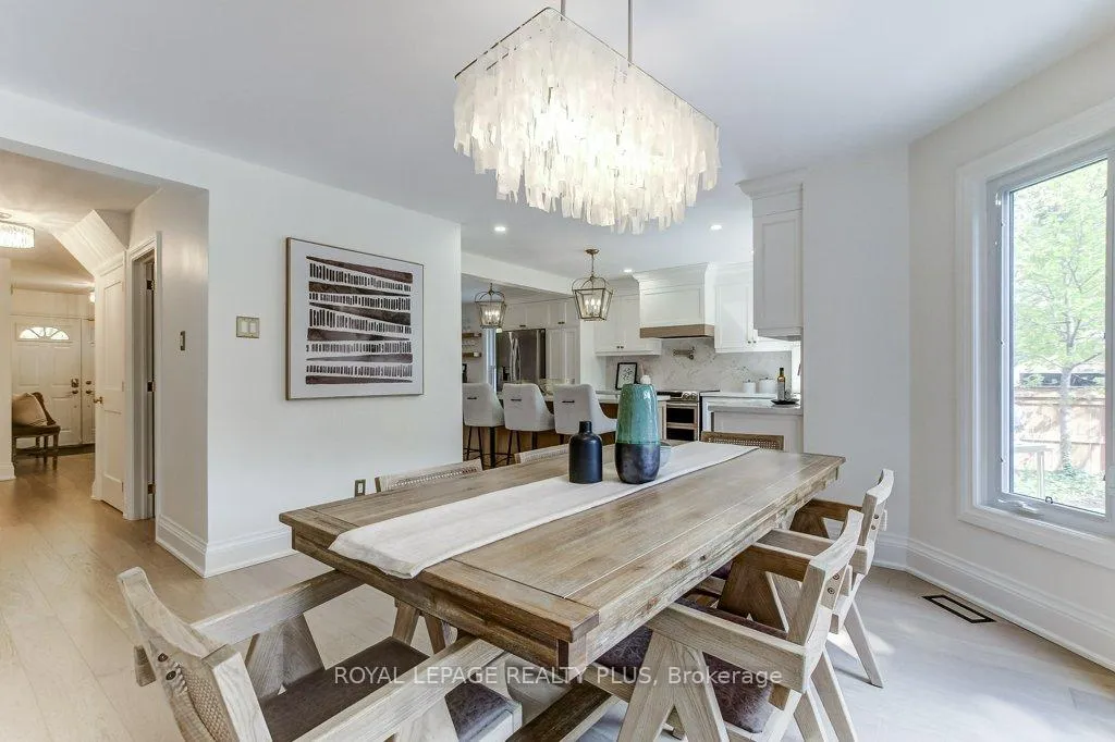 Photo 18 of 92 Morrison Creek Crescent, Oakville, River Oaks — HOMEH