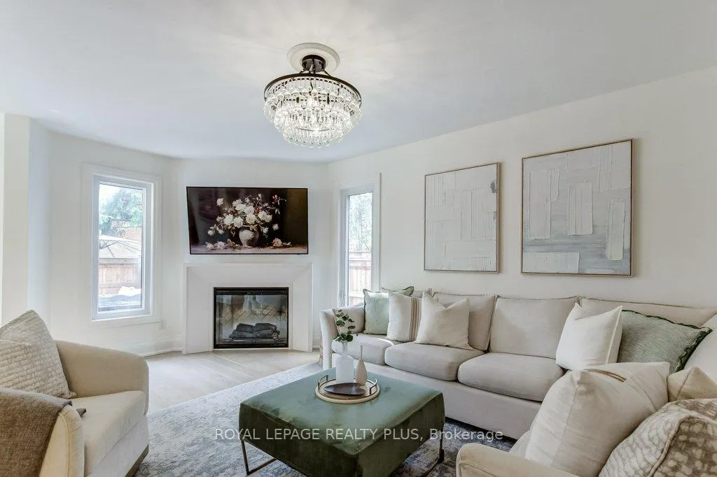 Photo 19 of 92 Morrison Creek Crescent, Oakville, River Oaks — HOMEH