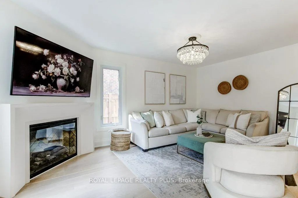 Photo 20 of 92 Morrison Creek Crescent, Oakville, River Oaks — HOMEH
