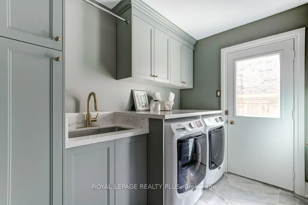 Photo 22 of 92 Morrison Creek Crescent, Oakville, River Oaks — HOMEH