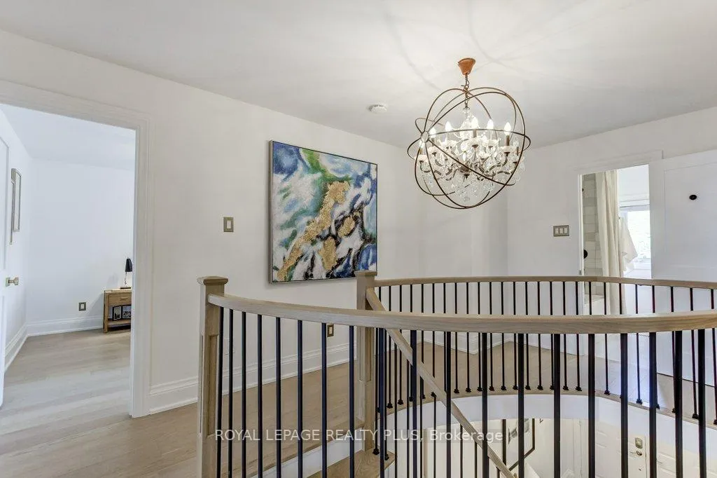 Photo 23 of 92 Morrison Creek Crescent, Oakville, River Oaks — HOMEH