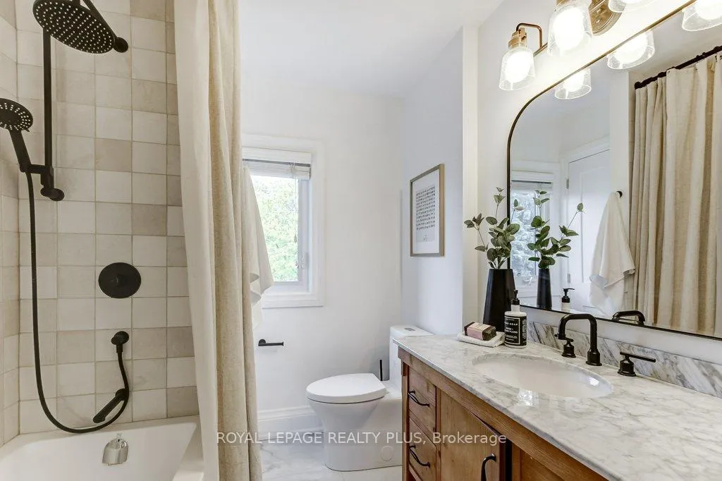 Photo 31 of 92 Morrison Creek Crescent, Oakville, River Oaks — HOMEH