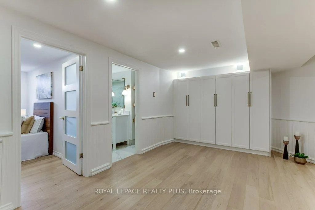 Photo 37 of 92 Morrison Creek Crescent, Oakville, River Oaks — HOMEH
