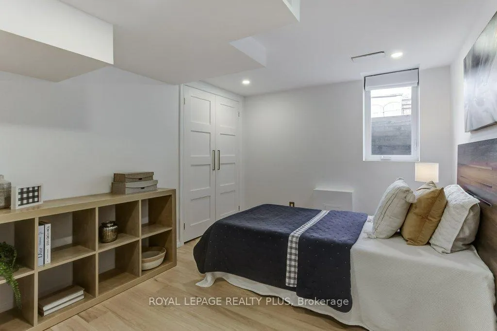 Photo 38 of 92 Morrison Creek Crescent, Oakville, River Oaks — HOMEH