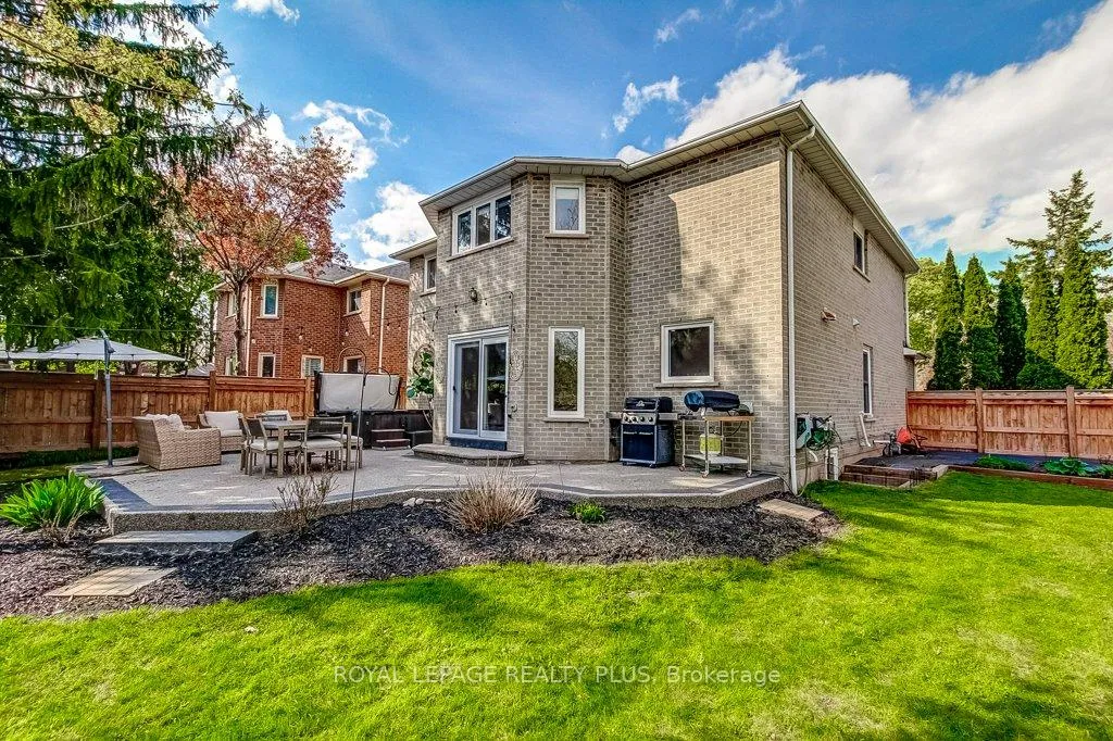 Photo 44 of 92 Morrison Creek Crescent, Oakville, River Oaks — HOMEH