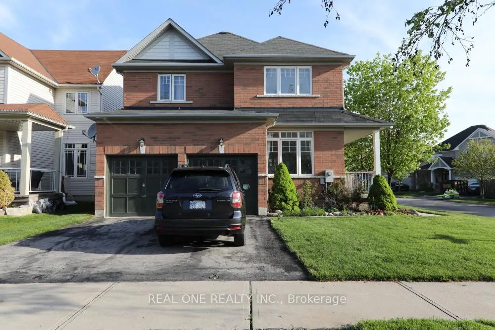Photo 2 of 29 Duckfield Crescent, Ajax, South East — HOMEH