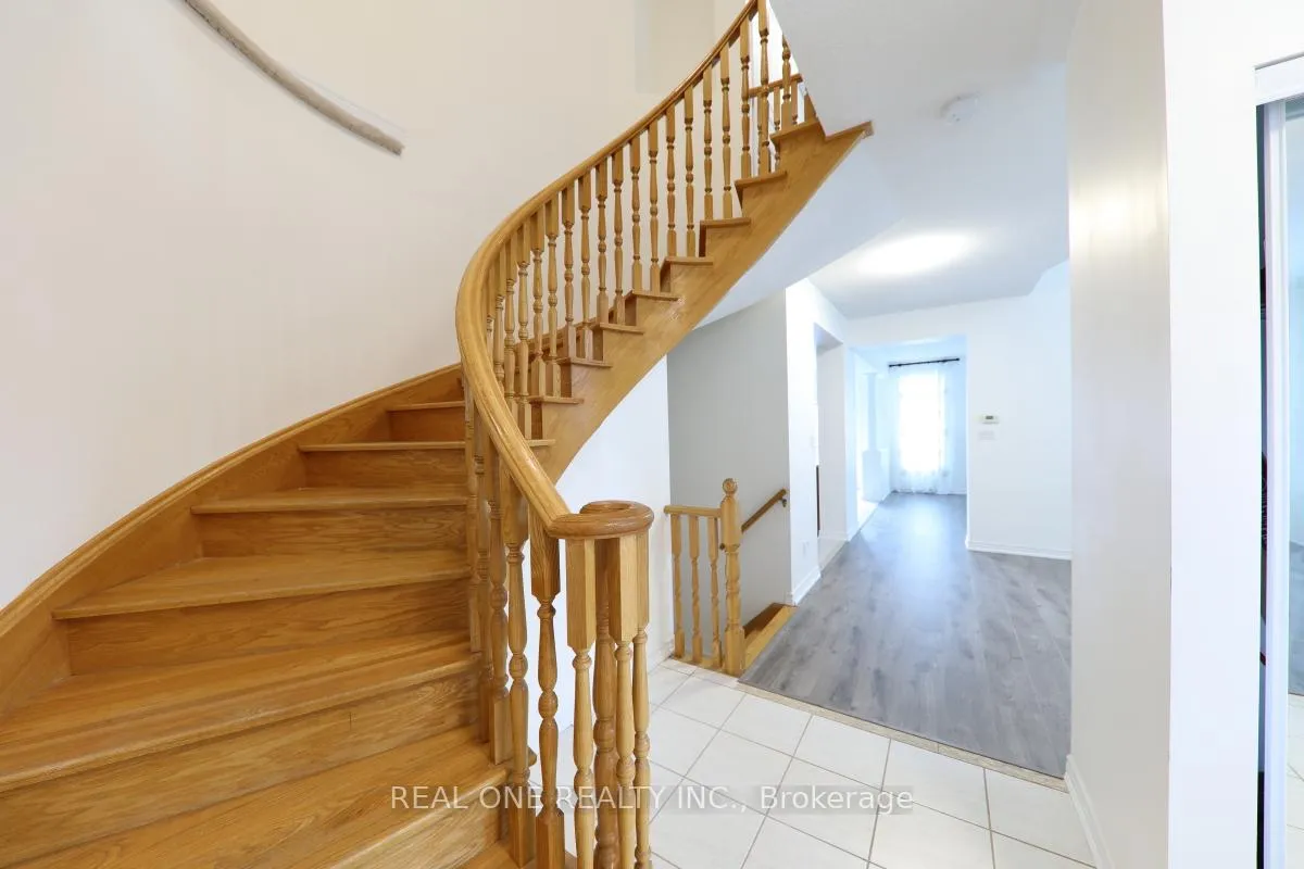 Photo 6 of 29 Duckfield Crescent, Ajax, South East — HOMEH