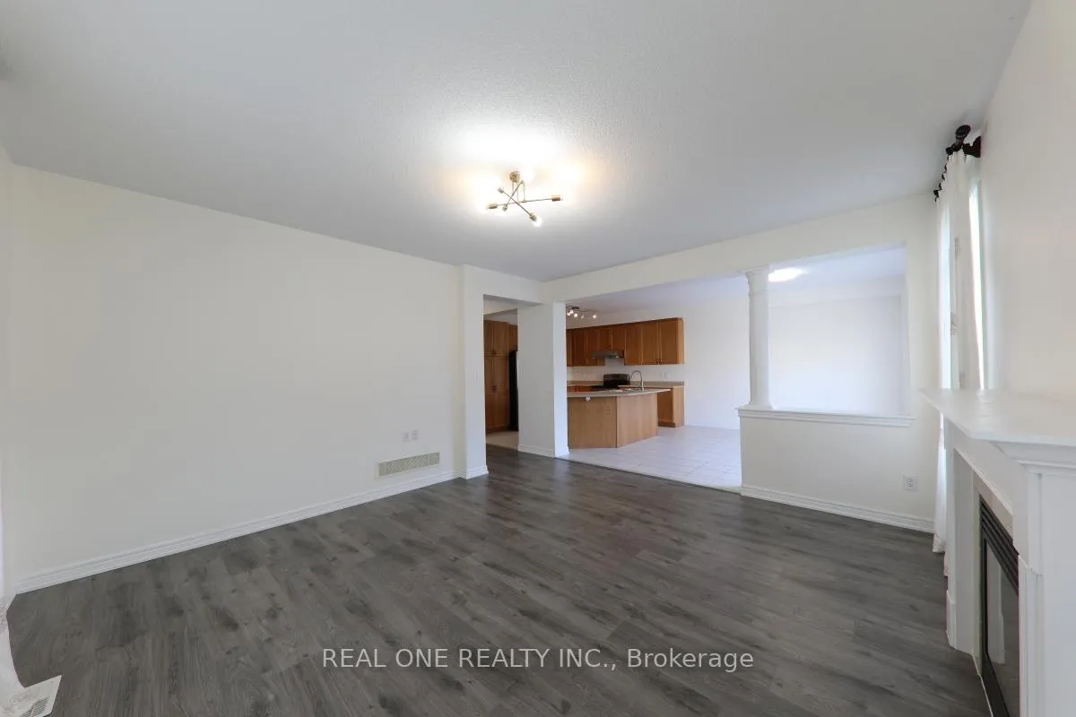 Photo 15 of 29 Duckfield Crescent, Ajax, South East — HOMEH