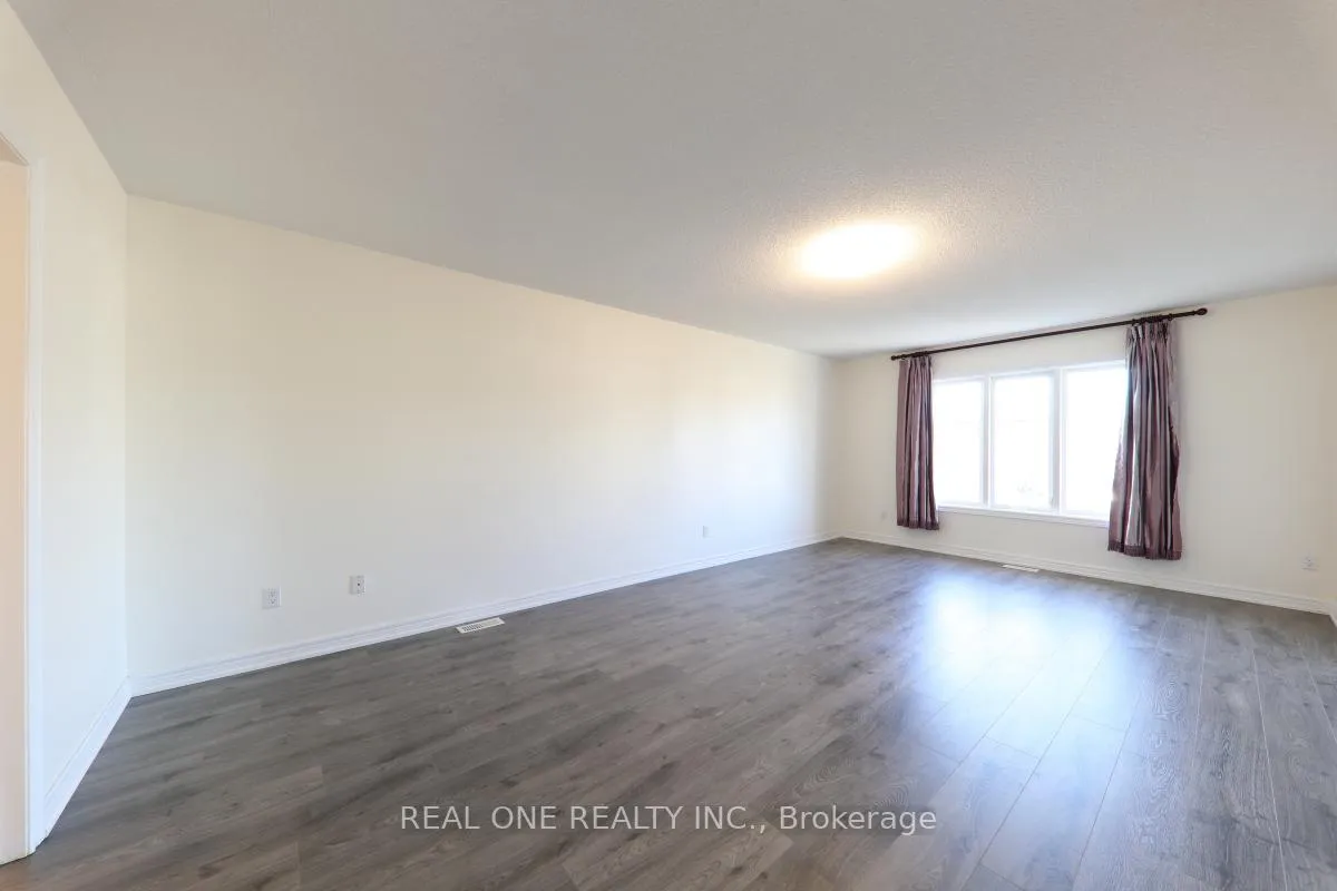Photo 24 of 29 Duckfield Crescent, Ajax, South East — HOMEH
