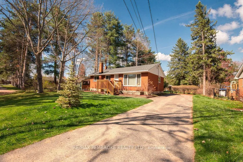 Photo 1 of 20 Elmer Avenue, Petawawa — HOMEH