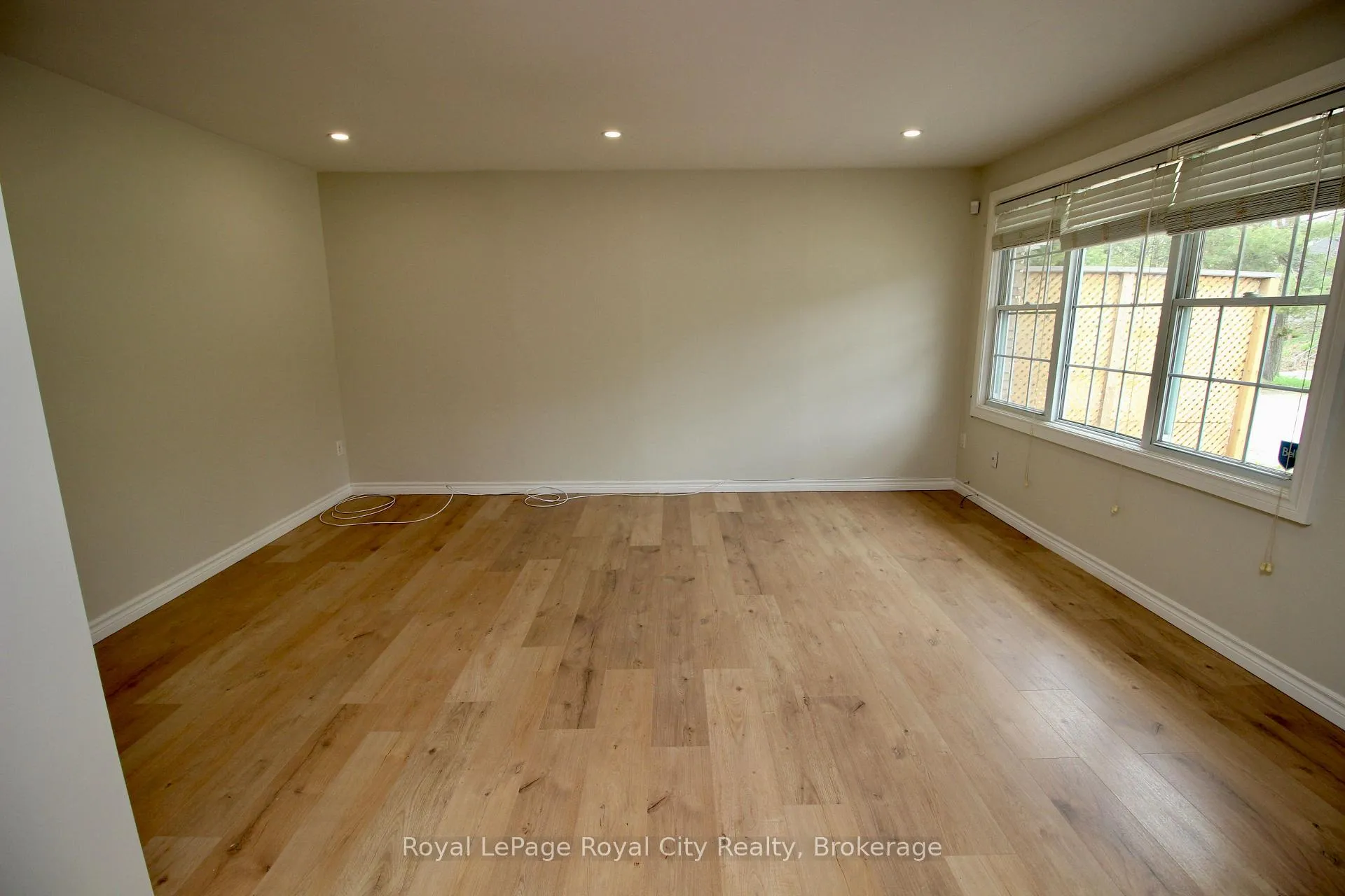 Photo 8 of Unit 1, 405 Main Street S, Guelph/Eramosa, Rockwood — HOMEH