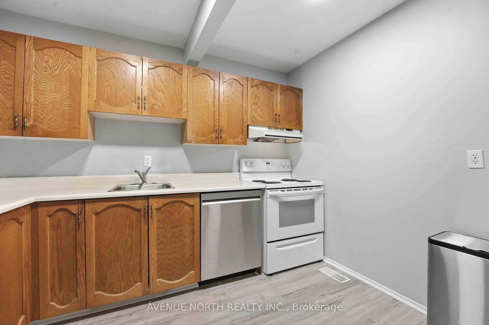 Photo 12 of 6467 Natalie Way, Ottawa, Chateauneuf — HOMEH