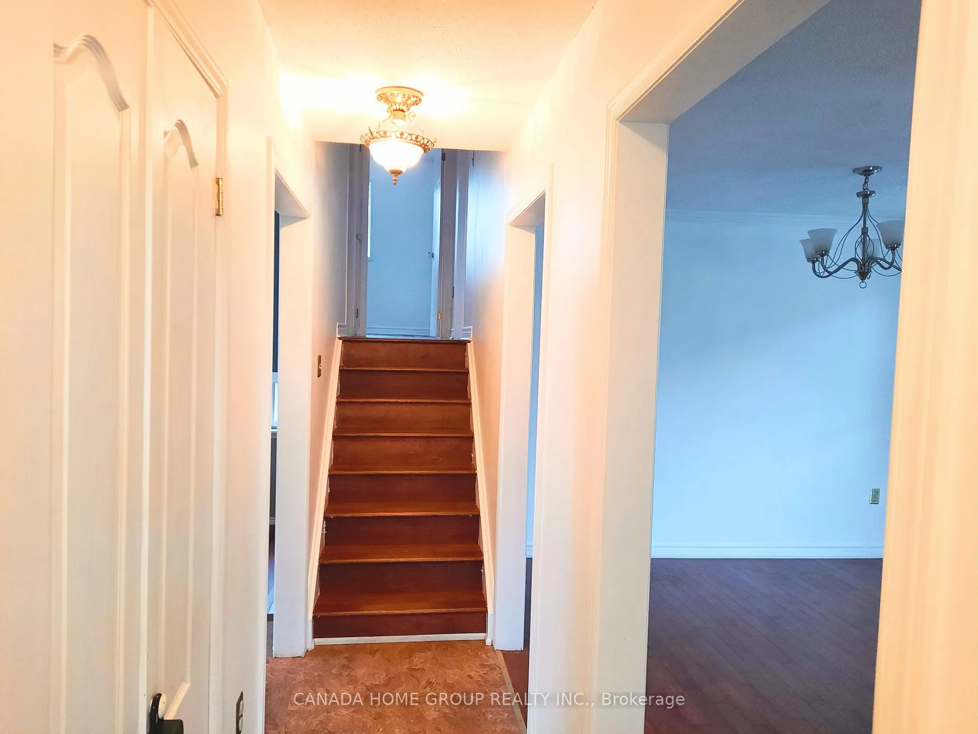 Photo 3 of 48 Pae Drive, Barrie, Painswick North — HOMEH