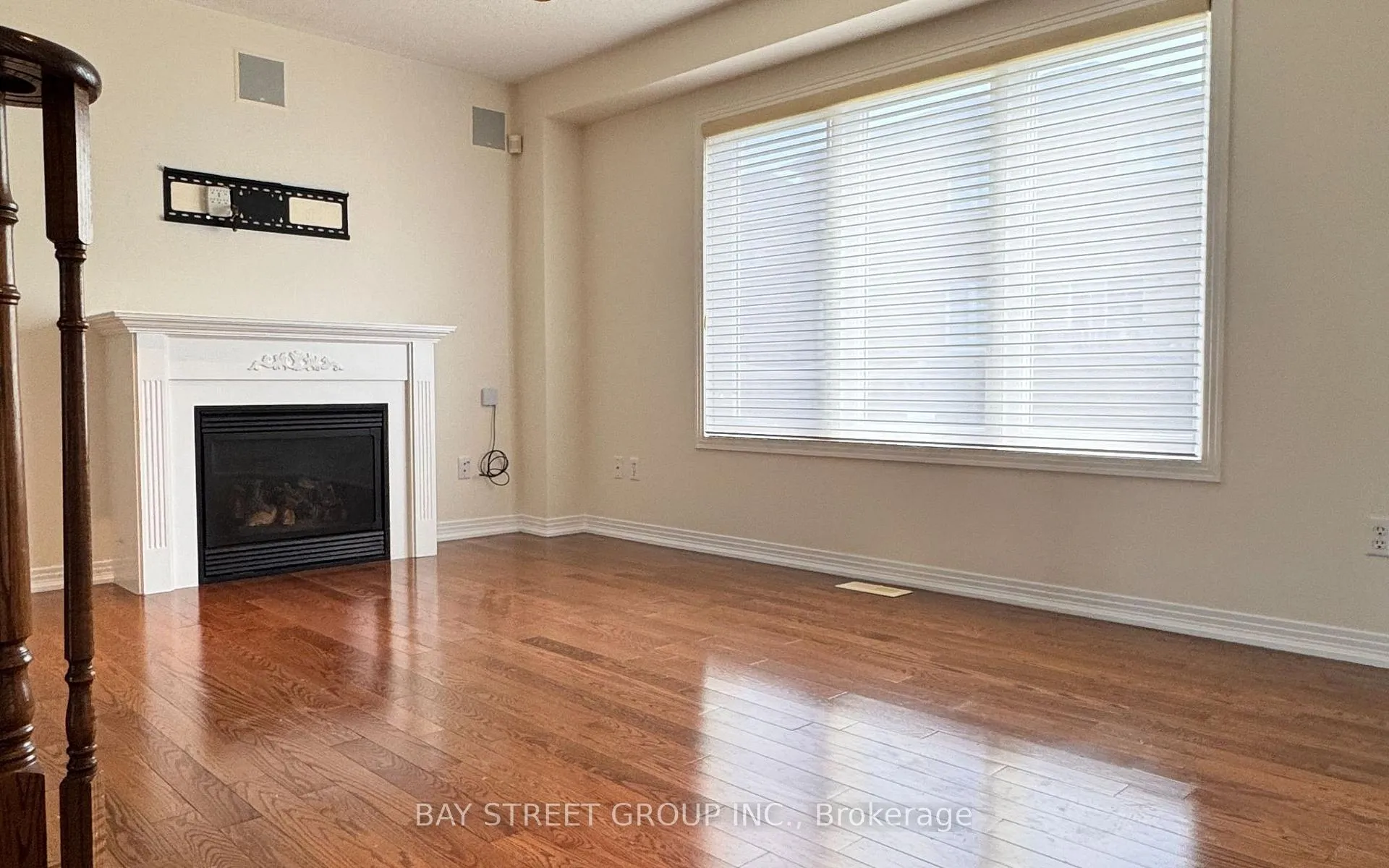Photo 4 of 110 William Booth Avenue, Newmarket, Woodland Hill — HOMEH