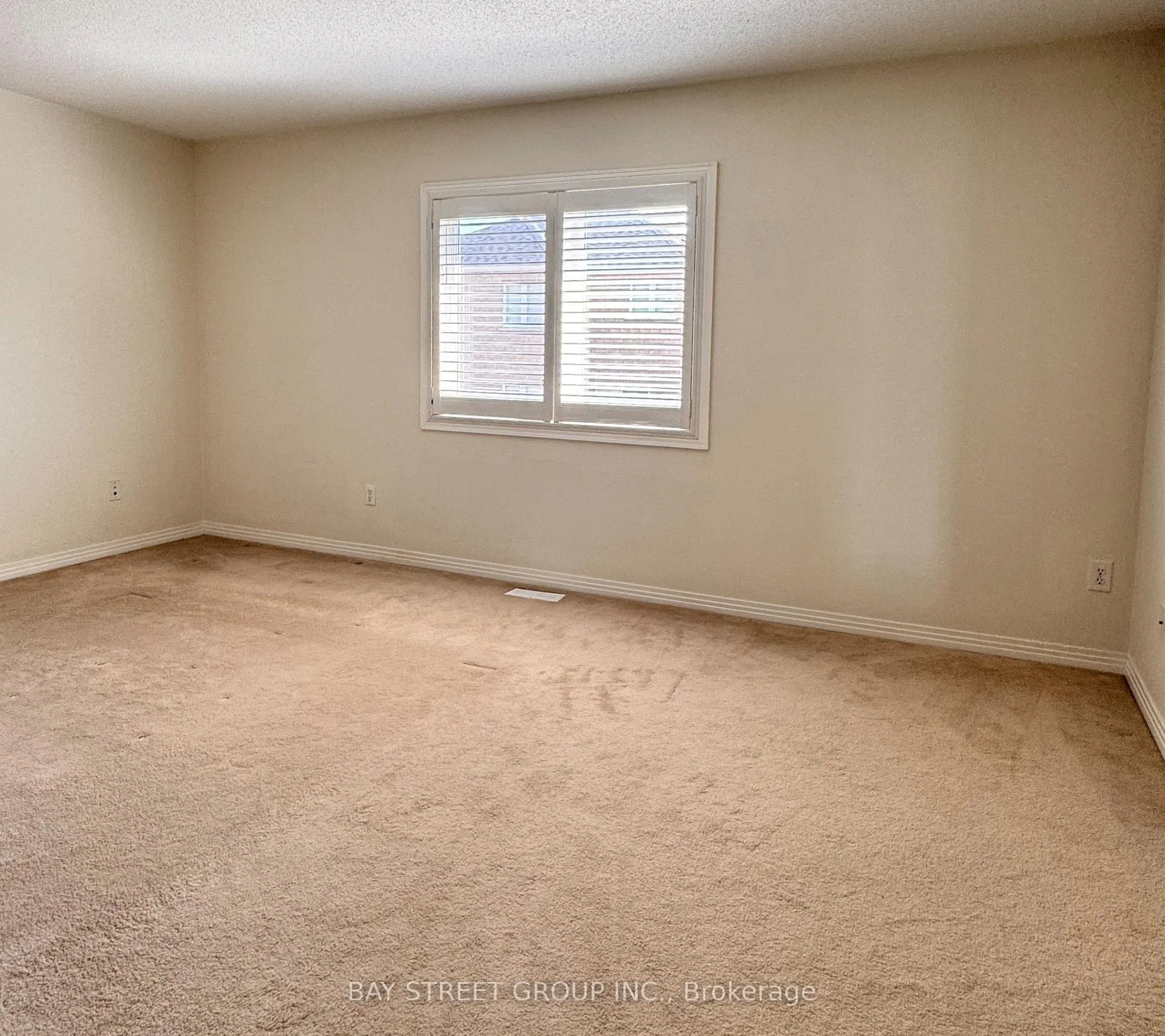 Photo 8 of 110 William Booth Avenue, Newmarket, Woodland Hill — HOMEH