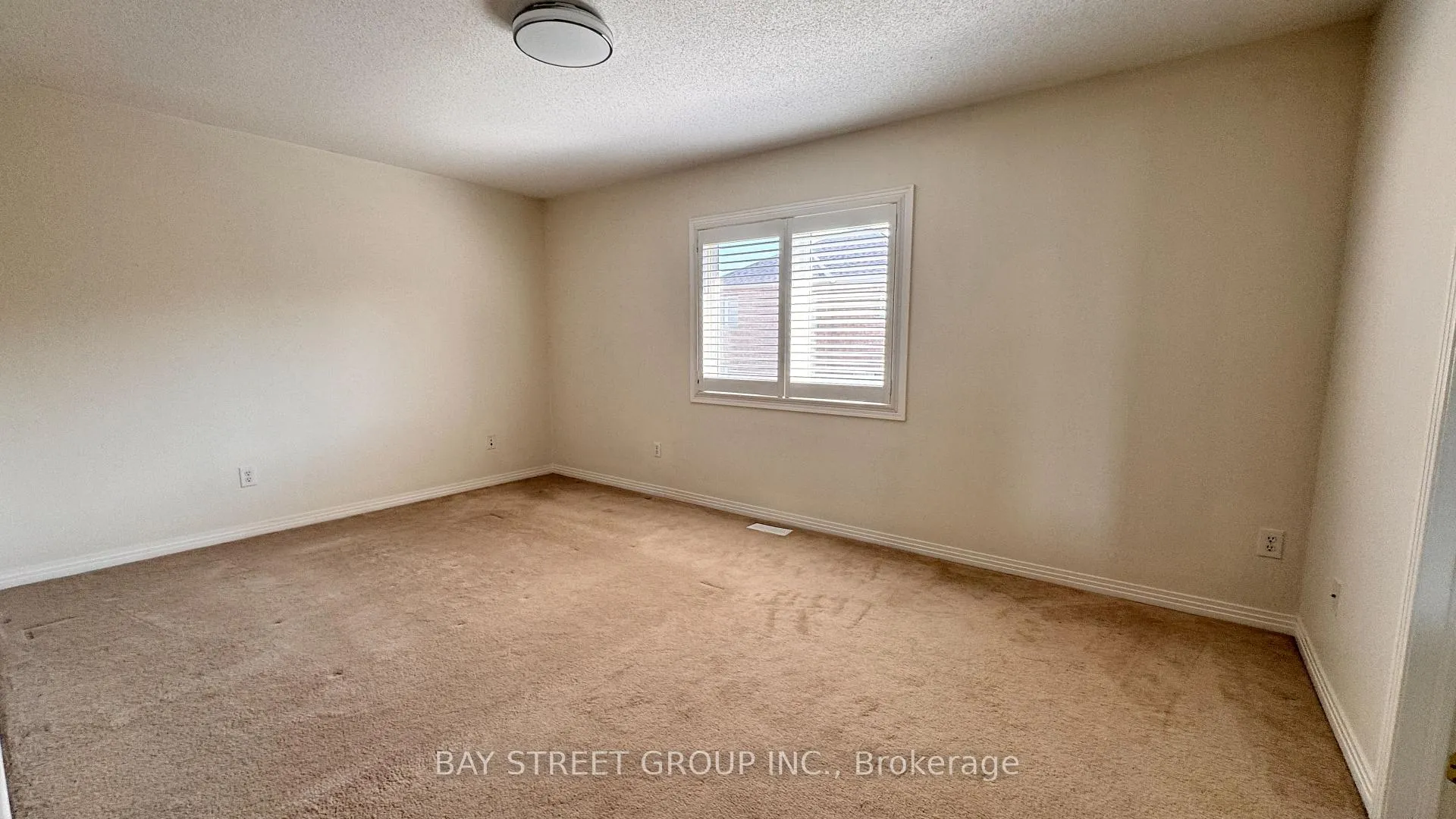 Photo 11 of 110 William Booth Avenue, Newmarket, Woodland Hill — HOMEH