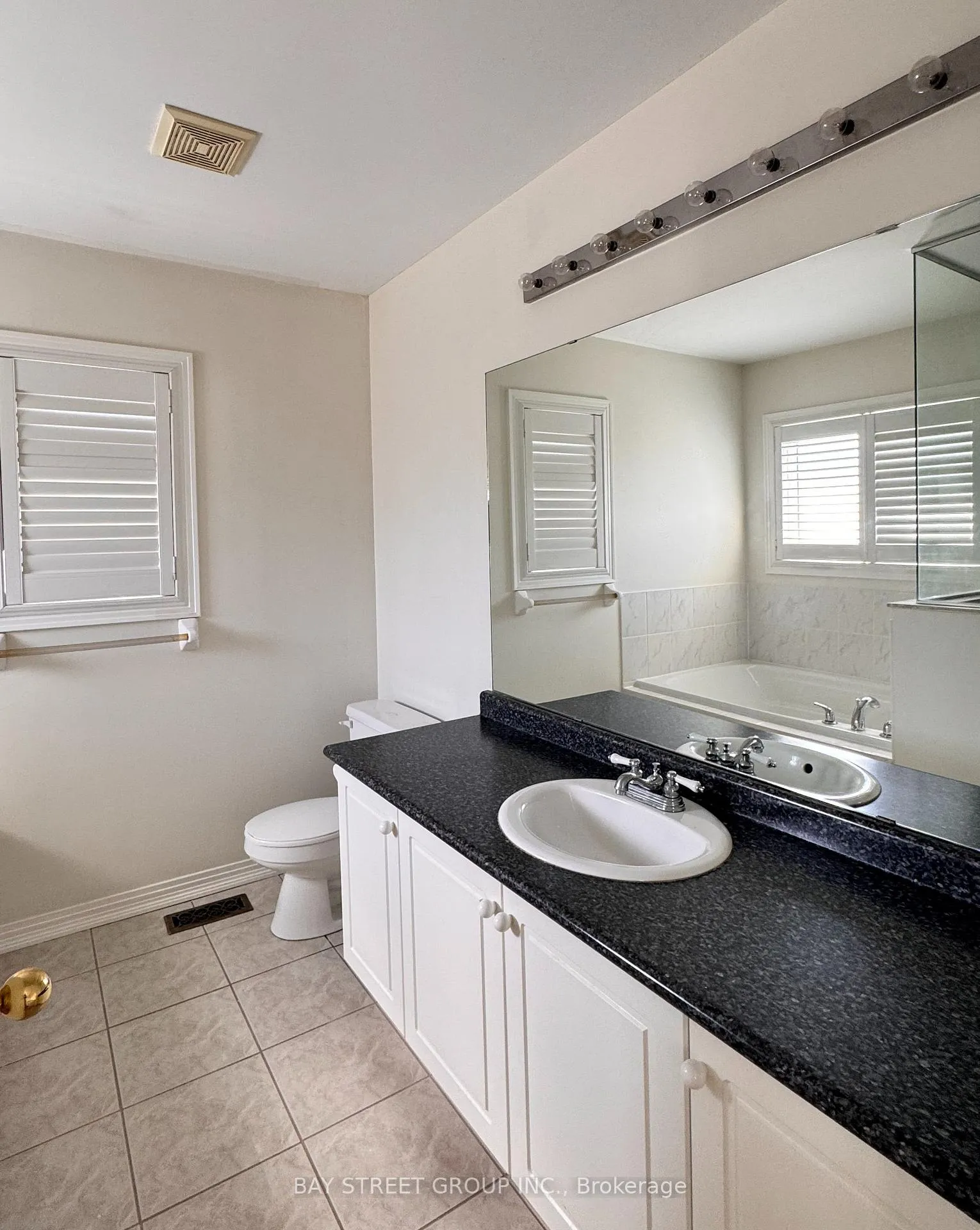 Photo 15 of 110 William Booth Avenue, Newmarket, Woodland Hill — HOMEH