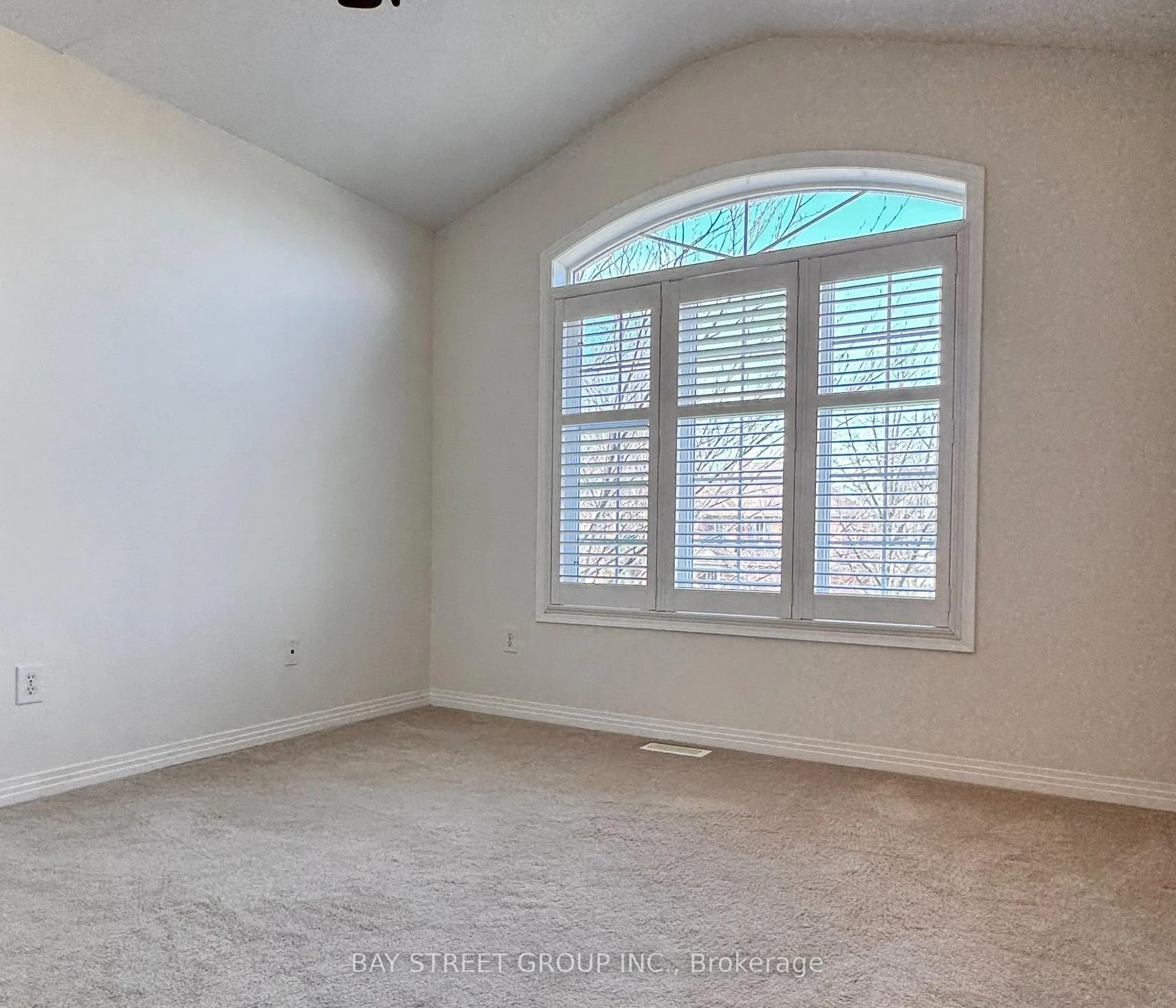 Photo 17 of 110 William Booth Avenue, Newmarket, Woodland Hill — HOMEH