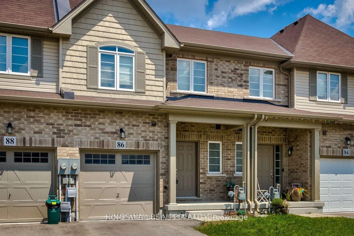 Photo 3 of 86 Bradbury Road, Hamilton, Stoney Creek Mountain — HOMEH