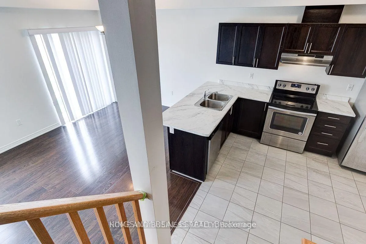 Photo 5 of 86 Bradbury Road, Hamilton, Stoney Creek Mountain — HOMEH