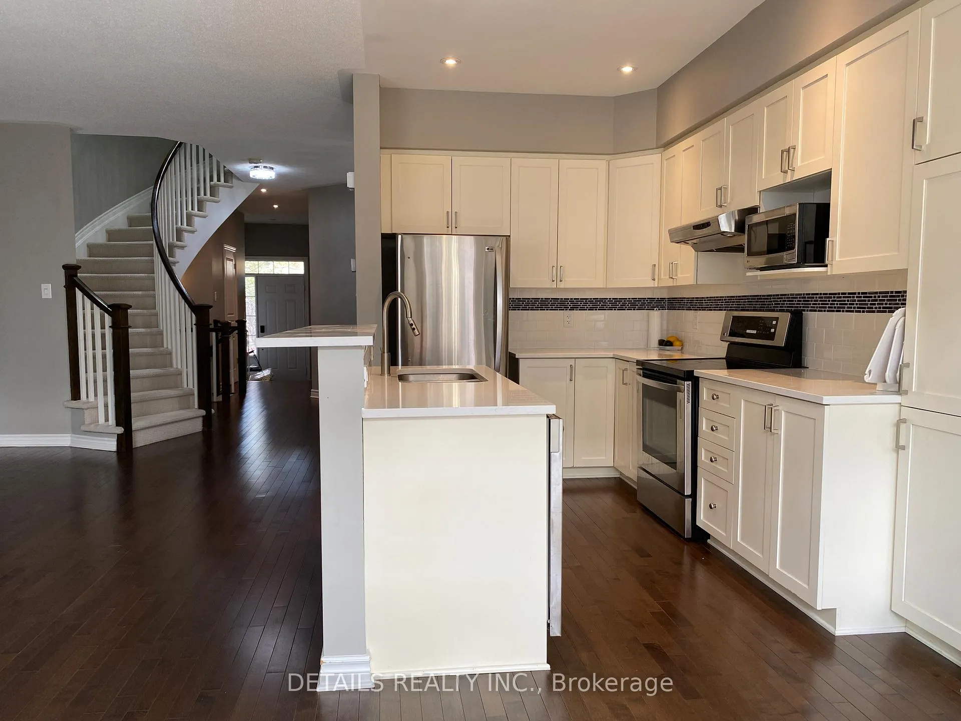 Photo 2 of 29 Torbec Avenue, Ottawa, Kanata - Kanata Lakes/Heritage Hills — HOMEH