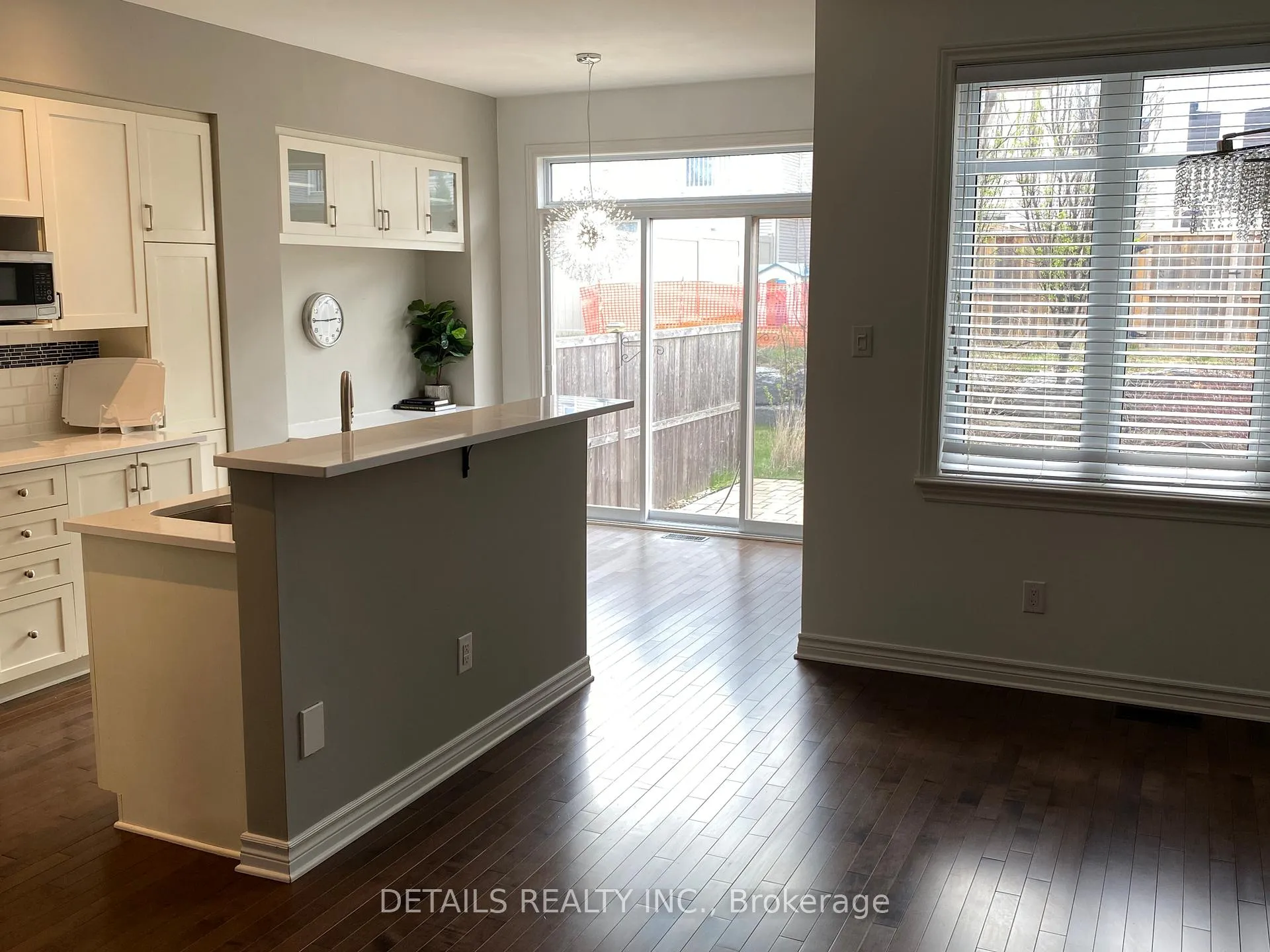Photo 7 of 29 Torbec Avenue, Ottawa, Kanata - Kanata Lakes/Heritage Hills — HOMEH