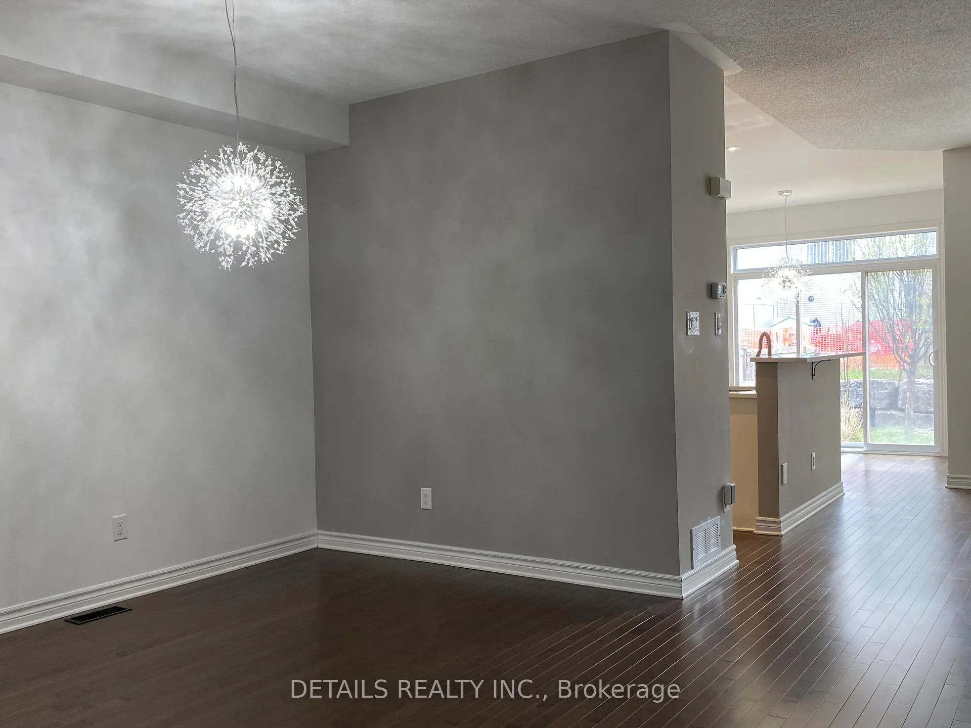 Photo 11 of 29 Torbec Avenue, Ottawa, Kanata - Kanata Lakes/Heritage Hills — HOMEH