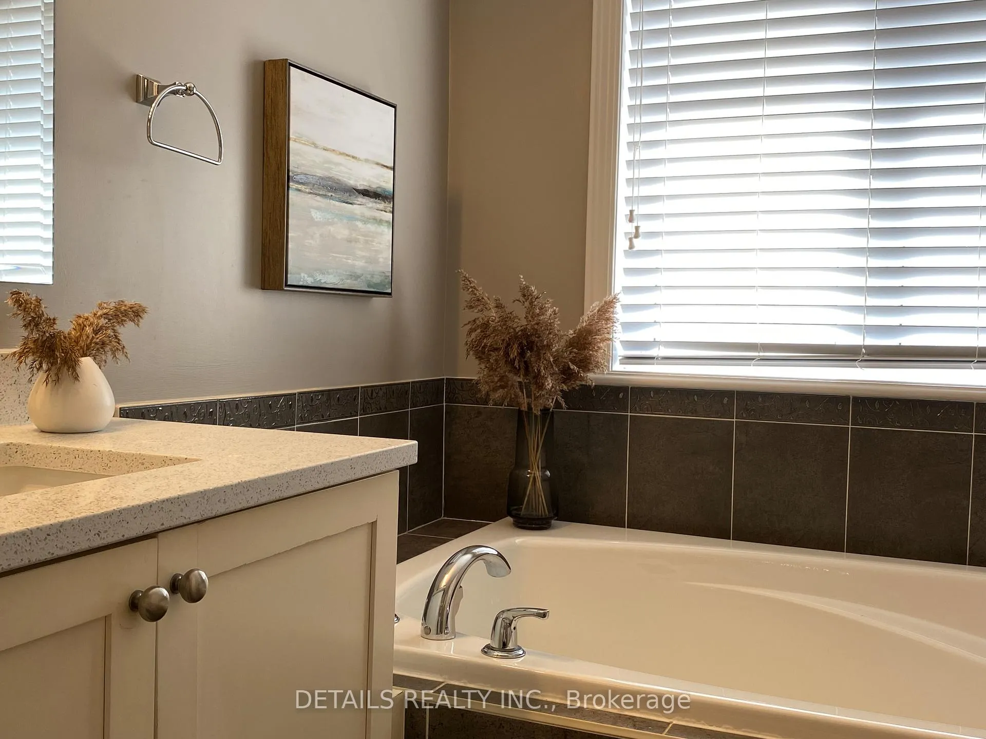 Photo 15 of 29 Torbec Avenue, Ottawa, Kanata - Kanata Lakes/Heritage Hills — HOMEH