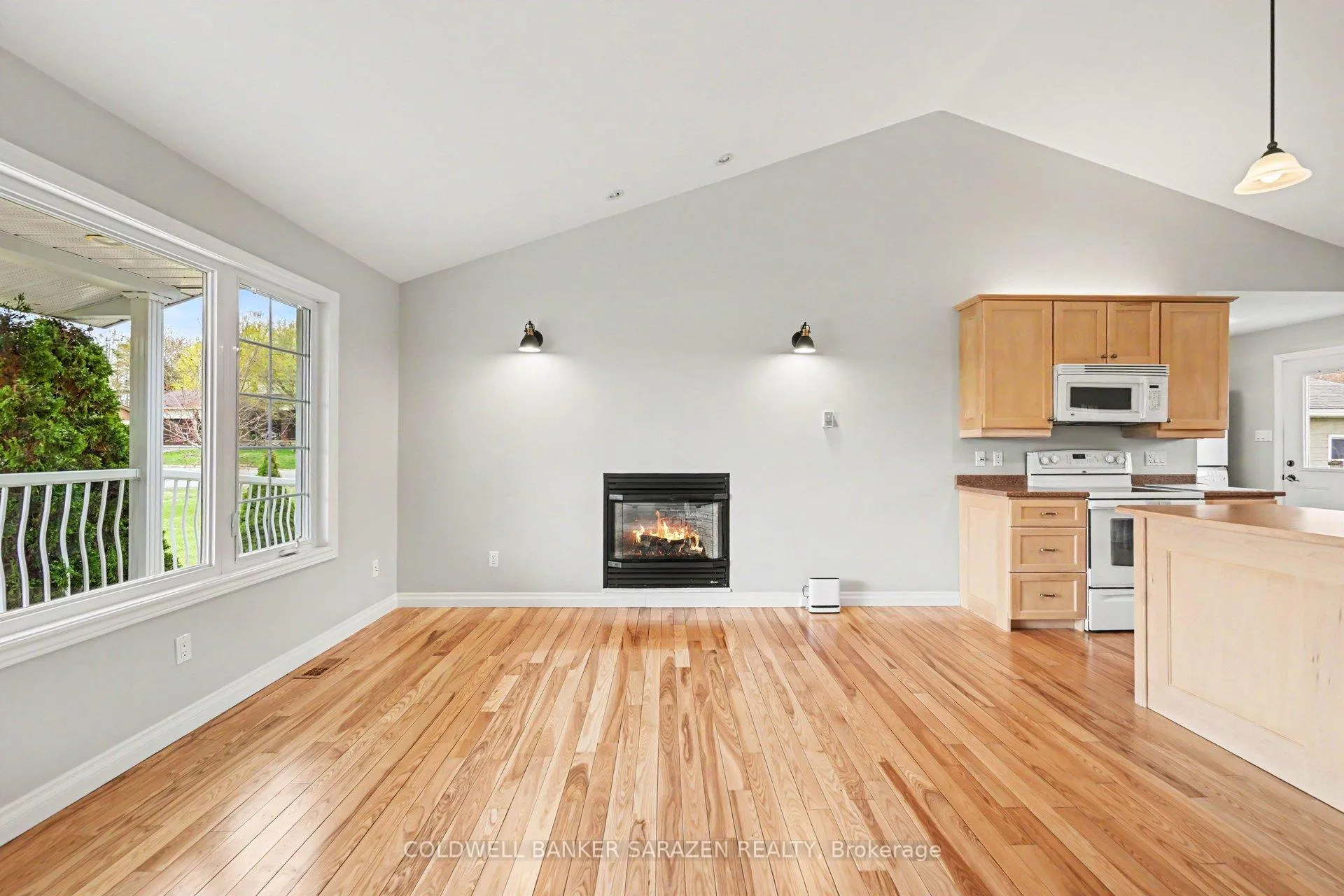 Photo 16 of 162 Erindale Avenue, Renfrew — HOMEH