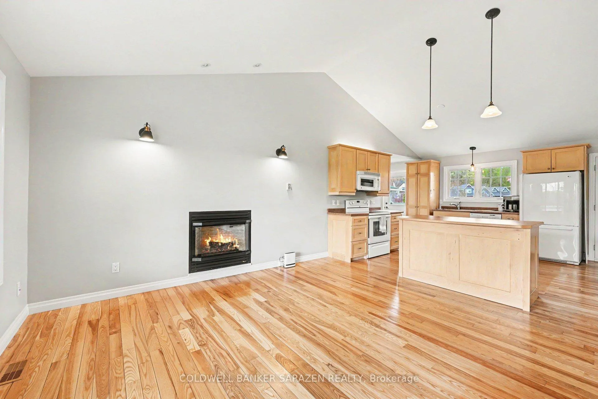Photo 17 of 162 Erindale Avenue, Renfrew — HOMEH